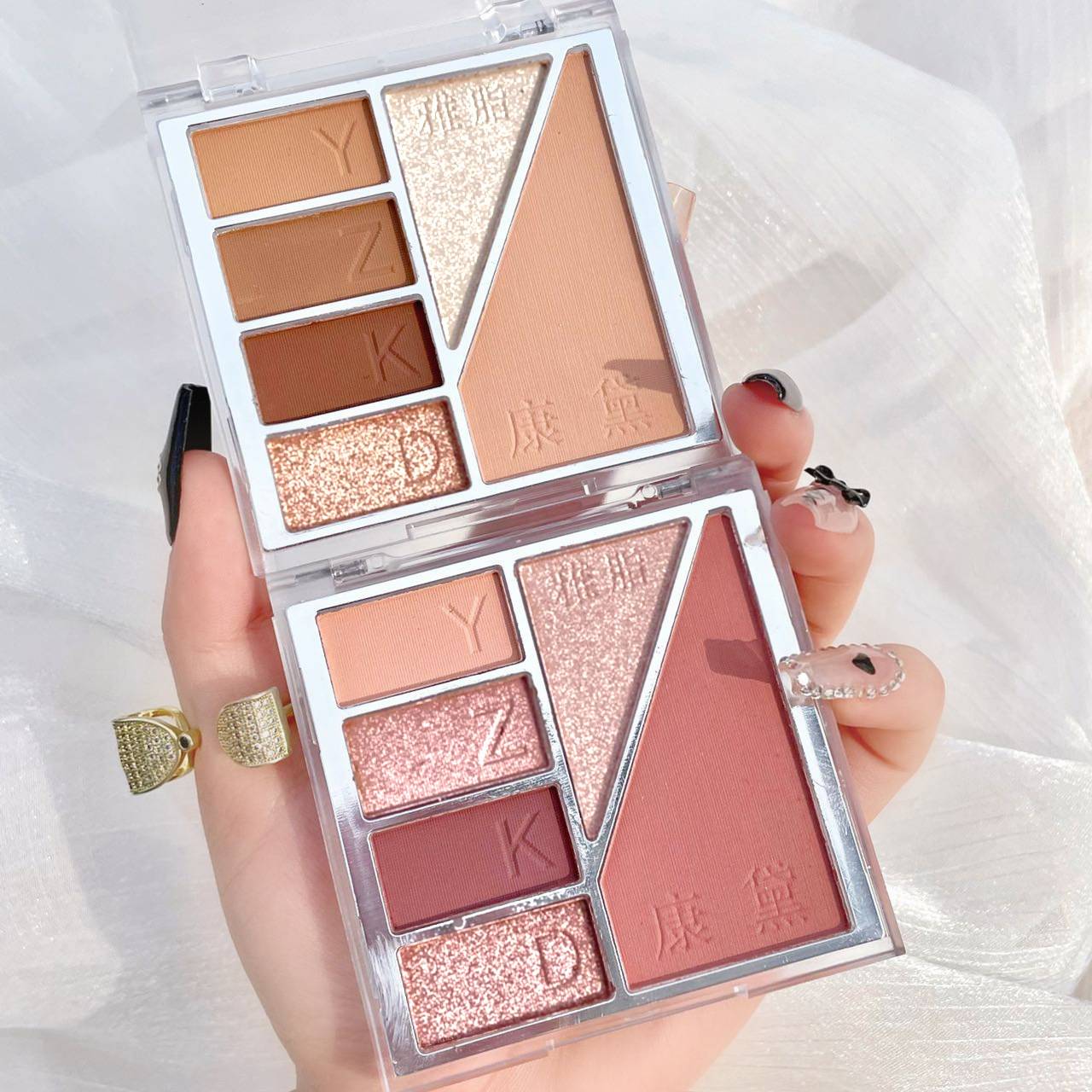 XIAOYUMI six-color highlight repair blush integrated eyeshadow plate earth color pearlescent matte makeup Eyeshadow in stock
