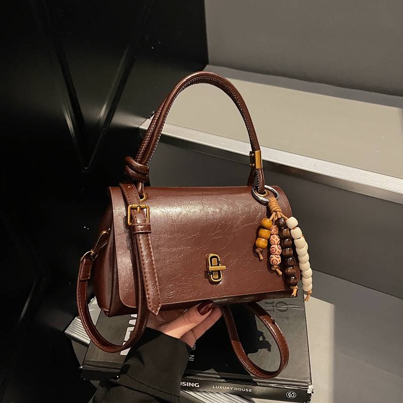 High-Appearance Value Simple Handbag for Women, Popular New Fashion Casual Versatile Stylish Commuter Shoulder Crossbody Bag