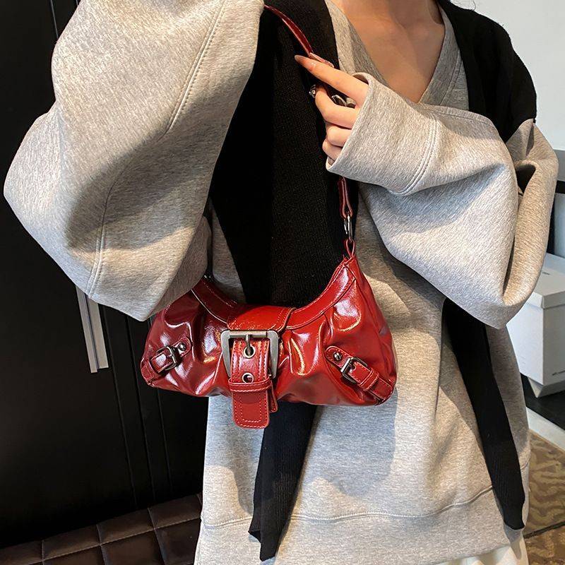 Retro Style Hot Girl Distressed Two-Color Leather Shoulder Bag Cross-Border New High-Quality Women's Bag Armpit Bag Trendy