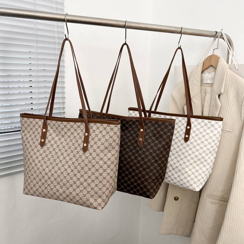 Simple and Fashionable Large-Capacity Bag for Women 2025 Hot Trend Six Women's Tote Bag Commuting Large-Capacity Shoulder Bag
