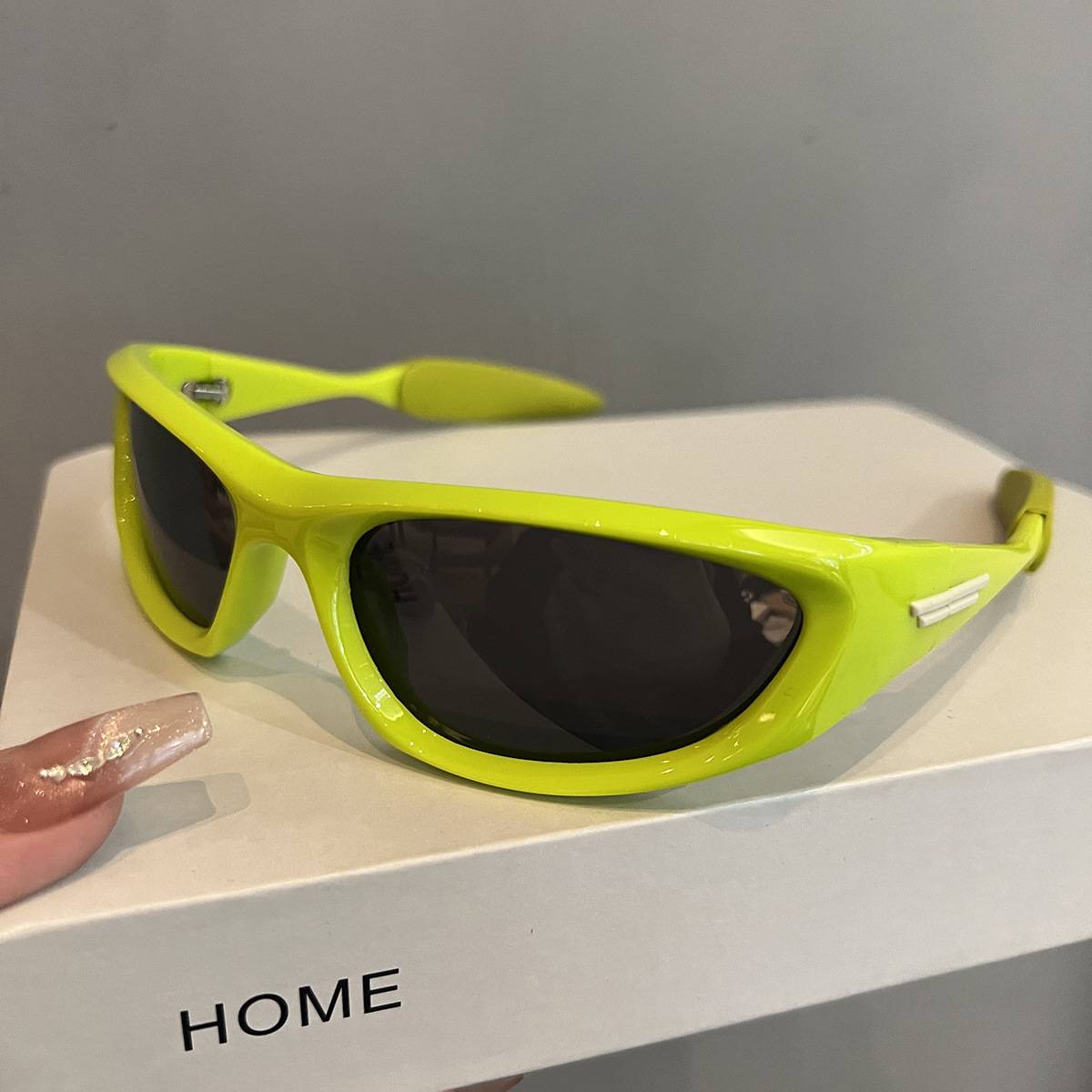 Cyberpunk Futuristic Hip Hop Street Shot Sunglasses Men and Women Trendy Internet Hot Spice Girls Millennium Style Riding Sunglasses