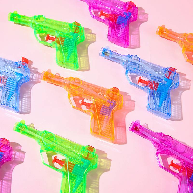 Summer Street Stall Hot Selling Mini Candy Color Small Water Gun Water Toy Beach Children Water Fight Toddler Gift
