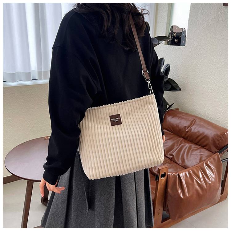 Cross-Border Corduroy Bags for Women, Simple and Versatile, Textured Shoulder Bags, Daily Commuting Fashion Bucket Crossbody Bags Wholesale