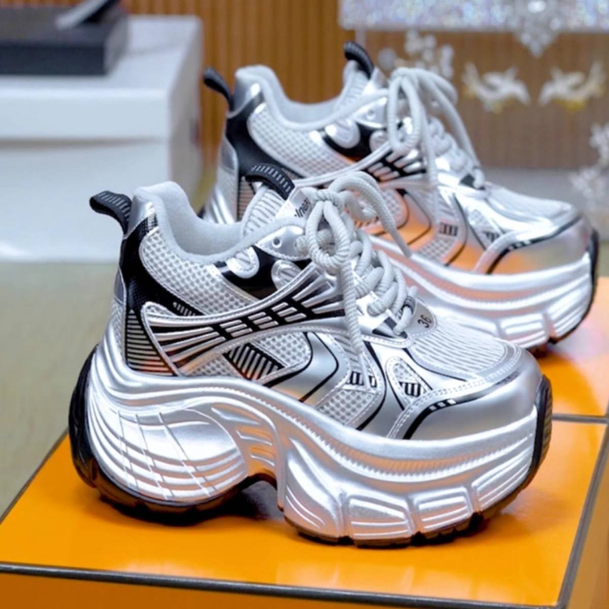 European-Style Dad Shoes for Women, Super Popular 2026 Spring New Model, Hot-Selling Thick-Soled Height-Increasing Silver Sports Casual Shoes for Petite Individuals
