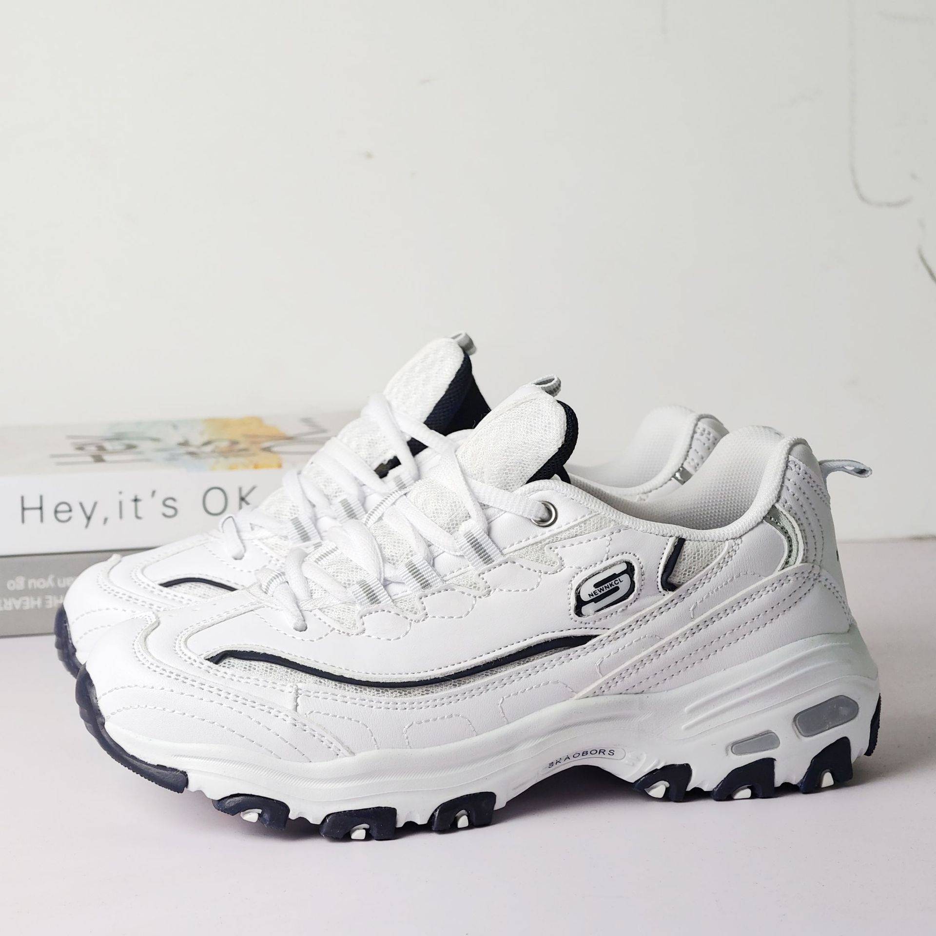2026 Spring New Women's Shoes Mesh Women's Thick-Soled Cushioning Dad Shoes Casual Sports Shoes Retro Panda Shoes