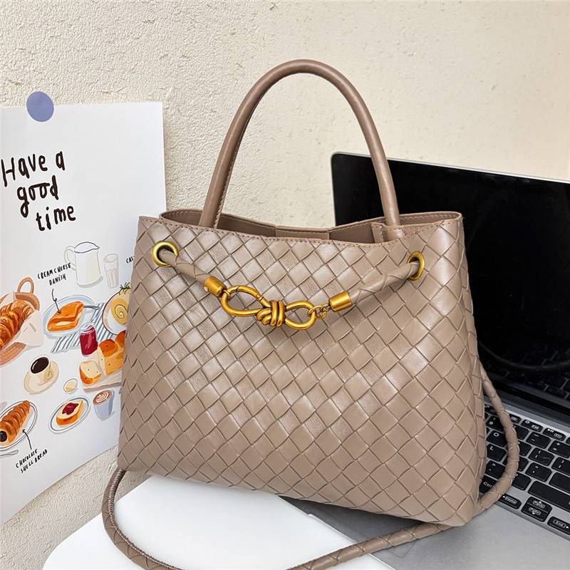 2026 New Model Woven Material Handbag with a High-End Feel, Large Capacity, Can Be Used as a Handbag, Shoulder Bag, or Crossbody Bag