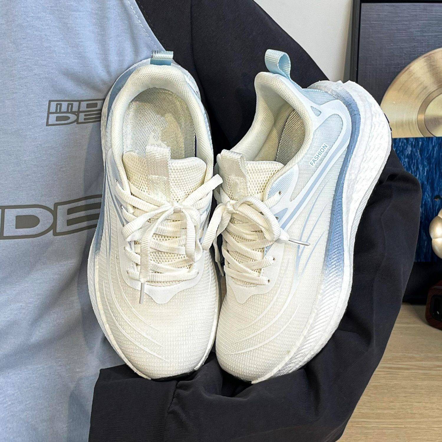 2026 Spring/Summer New Women's Shoes: Jump Rope Sneakers, Student Sports Soft Sole Cutting-Edge Running Fashionable Wear-Resistant Casual Shoes