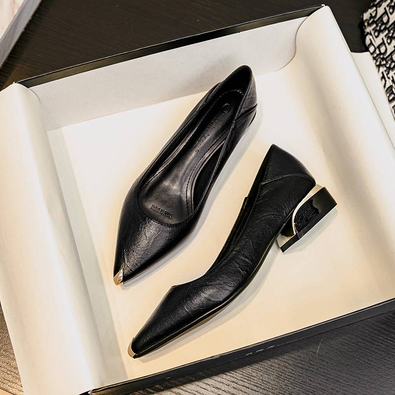 New Metal Head Professional Work Shoes Women's Temperament Pointed Shoes Black Thick Heeled Leather Shoes