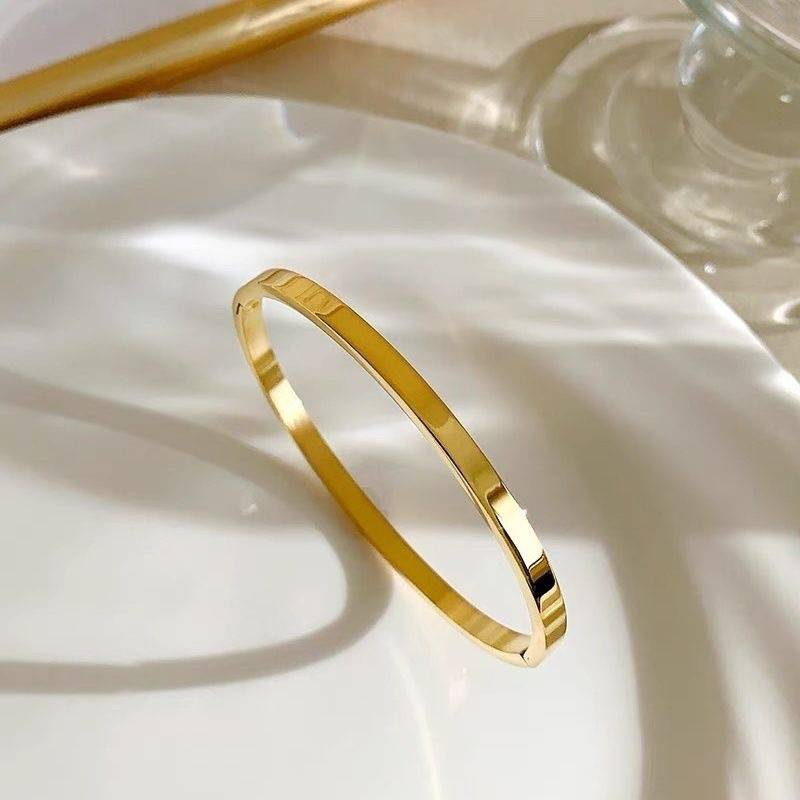 Cross-Border Stainless Steel 4mm Glossy Buckle Titanium Steel Bracelet for Women 18K Gold High-End Non-Fading Bracelet Wholesale