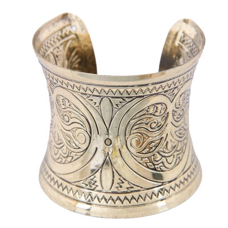 European and American style retro fashion classic carved wide bracelet women's titanium steel bracelet bracelet exaggerated jewelry wholesale 0412