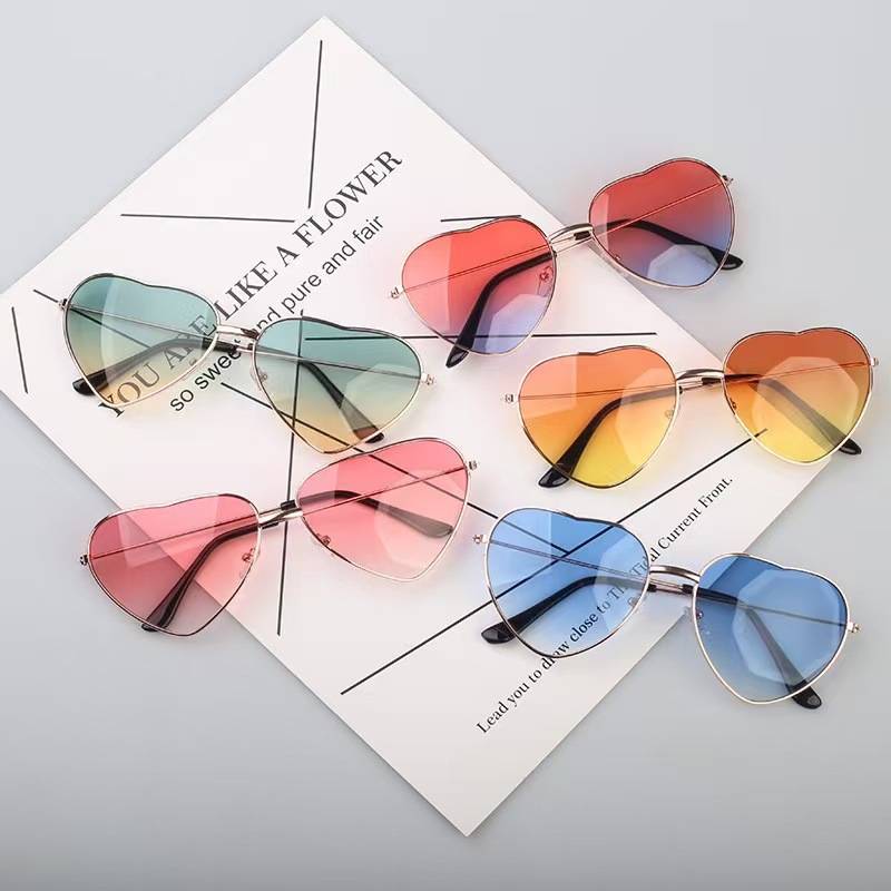 Vintage Love Sunglasses Metal Marine Glasses Men and Women's Personalized Sunglasses Peach Heart Two-Tone Sunglasses