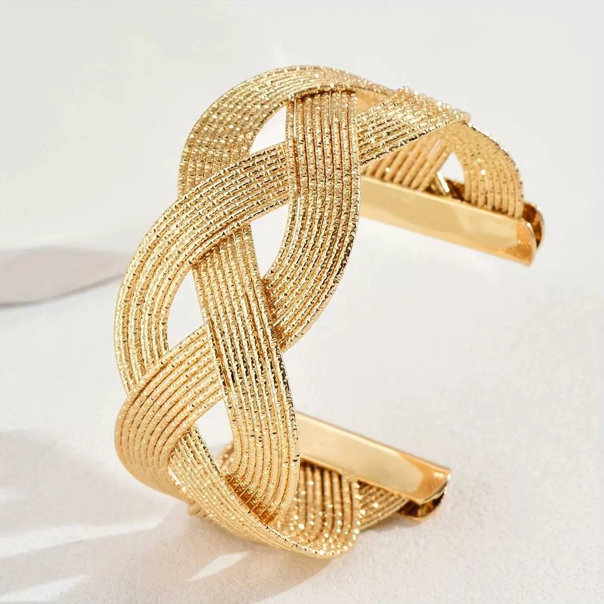 European and American Cross-Border Jewelry Fashion Exaggerated Metal Line Cross Weaving Light Luxury High-End Open Bracelet Wholesale