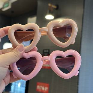 New children's sunglasses baby sunglasses fat bread love shape photo cute sweet cool concave shape glasses