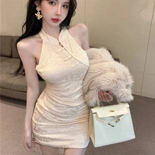 Summer New Chinese-Style Halter-Neck Cheongsam Dress with Buttoned Design for Petite Women, Waist-Cinching, Hip-Hugging Short Skirt in a Sexy Style