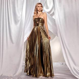 Amazon European and American Sleeveless Backless Halterneck Dress with Elegant Texture and Sexy Slit Gold Ladies Evening Dress