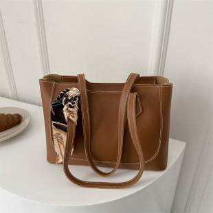 Large bag women's large capacity bag 2024 new high-grade niche shoulder bag college students class commuter tote bag