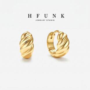 Copper Alloy Earrings with Star and Sheep Horn Design, Fashionable and Simple, Unique High-End Style, Versatile Women's Ear Studs