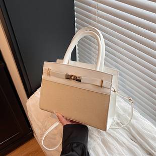 Fashion Handbag 2026 New Model Crossbody Bag for Women Casual Niche Design Commuter Shoulder Underarm Handbag