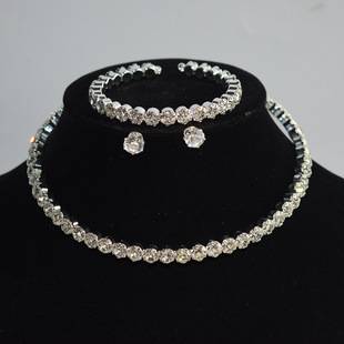 Bridal Accessories Three-Piece Set Wedding Fashion Full Diamond Zircon Water Drop Necklace Earrings Wedding Jewelry Bridal Jewelry