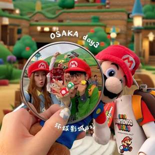 Reflective Mirror for Travel Photography, Small Round Mirror, Compact and Portable Convex Mirror, Handheld Photo Mirror, Perfect for Taking Photos and Creating Great Shots