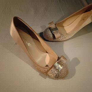(in Stock) Champagne-Colored Rhinestone Bowknot Single Shoes for Women, Elegant Mid-Heel Wedding Banquet Bridesmaid Shoes That Are Comfortable to Wear Outside Without Tiring the Feet
