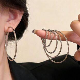 2026 New Trendy Hoop Earrings for Women, Light Luxury High-End Plain Hoop Ear Clips, Exaggerated Large Hoop Earrings
