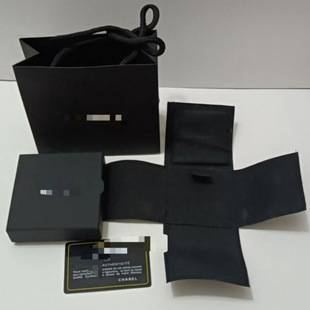 Xiaoxiangfeng Ch New Black Velvet Ring Necklace Pendant Sweater Chain Two-Button Jewelry Packaging Box Wholesale