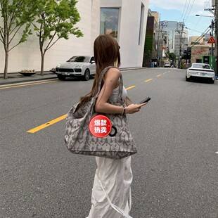 In-Stock Al New Model Single-Shoulder Canvas Bag, Versatile for Commuting, Fashionable Yoga Bag, Large Capacity Shopping Bag, Sports Fitness Bag