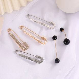 Waist-tight pin waist-tight artifact artificial pearl brooch rhinestone anti-exposure buckle straight pin curved pin pin wholesale