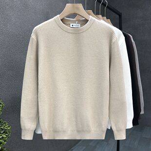 Simple and stylish men's sweater, trendy solid color base layer knitwear, 2026 autumn and winter new men's warm top