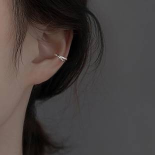 Ins Niche Light Luxury Ear Cuffs, Ear Bone Clips, Elegant Women's 2026 New Cross Geometric Zircon Non-Pierced Ear Clips