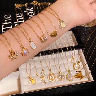 Light Luxury Niche Titanium Steel Necklace for Women, High-End Elegant Zircon Pearl Pendant Clavicle Chain, New Accessories Wholesale