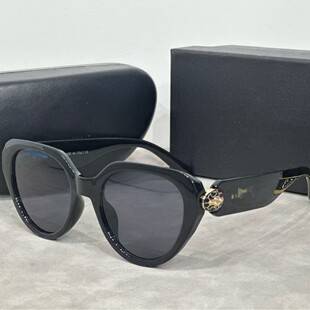 2026 New Fashionable High-End Snake-Head Sunglasses for Women, High-Quality Wholesale and Dropshipping 8153