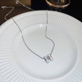 Light Luxury Niche Fashion Versatile Pendant High-End Mother-Of-Pearl Clavicle Chain Niche Design Letter Necklace Manufacturer Wholesale
