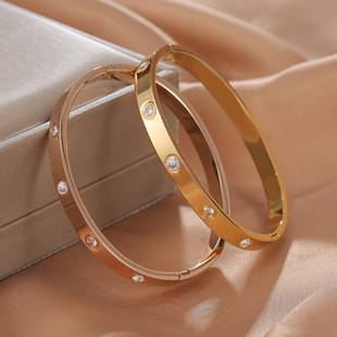 Do not fade 18K rose gold full diamond buckle bracelet Korean version of the new personality bracelet Net red high-end hand jewelry