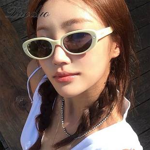 Wang Anyu's same style oval frame heart-shaped sunglasses, fashionable dopamine cat-eye sunglasses for women, street style hot girl sunshade glasses