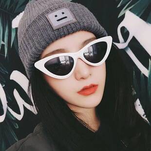 2024 new sunglasses European and American cross-border fashion cat's eye sunshade sunglasses fashion small frame triangle female 9788