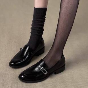Korean-style British-inspired new belt buckle loafers, versatile and comfortable black flats for autumn and winter 2026