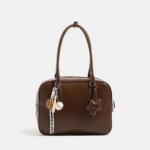 Niche Retro Tote Bag Women's 2024 Autumn and Winter New Large Capacity Boston Bag Commuter Hand Shoulder Bag