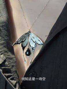 Dark Niche Moth-Shaped Necklace with a High-End Feel, Cool Butterfly Pendant, Vintage Light Luxury Unique Temperament Clavicle Chain