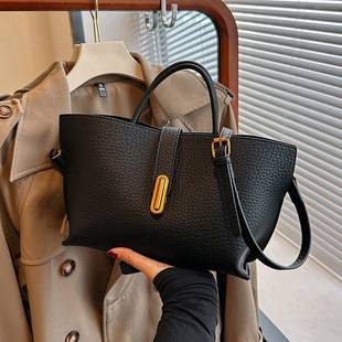 Retro Commuter Tote Bag for Women 2024 New Large-Capacity Shoulder Bag Korean Style Versatile Crossbody Bag