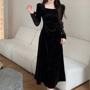 2025 Autumn and Winter High-End Gold Velvet Square Neck Dress Women's New Elegant Slimming Look Long-Sleeved Hip Skirt
