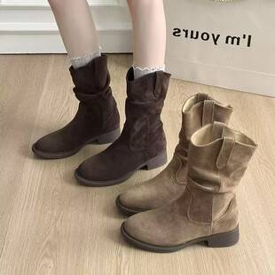 Simple retro suede western cowboy boots for women, 2026 autumn collection, chunky heel, ruched stacked boots, mid-heel riding boots, short boots
