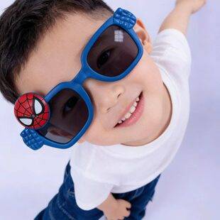 New Fashionable and Trendy Sunglasses, Cartoon Style for Men and Women, Classic Square Spider-Man Cute Sun Protection Baby Glasses