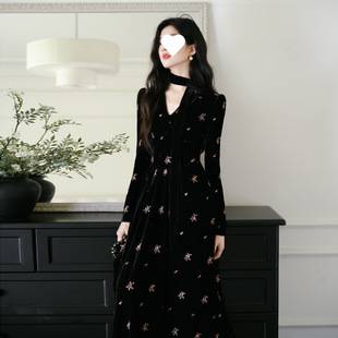 Autumn and winter French retro black velvet dress temperament socialite goddess fan long skirt