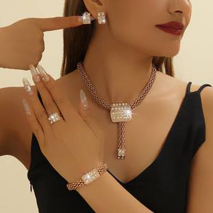 European and American Cross-Border Popular Fashion Exaggerated Diamond Square Alloy Twist Chain Jewelry Set Bridal Four-Piece Jewelry Set