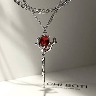 Chinese-Style Red Rose Pendant Double-Layer Necklace for Women, Trendy, Niche, Elegant, High-End, Sweet and Cool, Dark Style, New Fashion