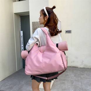 Fitness Bag with Logo Printing, Large Capacity Travel Bag, Portable Yoga Bag, Multifunctional Luggage Bag with Shoe Compartment, Stylish Luggage Bag