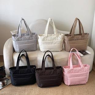 Cotton-padded tote bag for women, new foreign trade model, large-capacity commuter shoulder bag, simple and versatile women's travel handbag