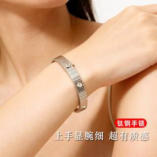 Cross-Border Popular Item: Kaga Striped Screw Bracelet, High-End Men's Stainless Steel Titanium Non-Fading New Love Bracelet